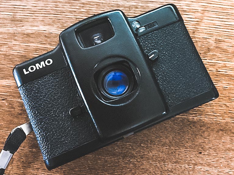 カメラ フィルムカメラ ゼロからはじめるLOMO-LC-Aの魅力と楽しみかた入門 – Photokoto
