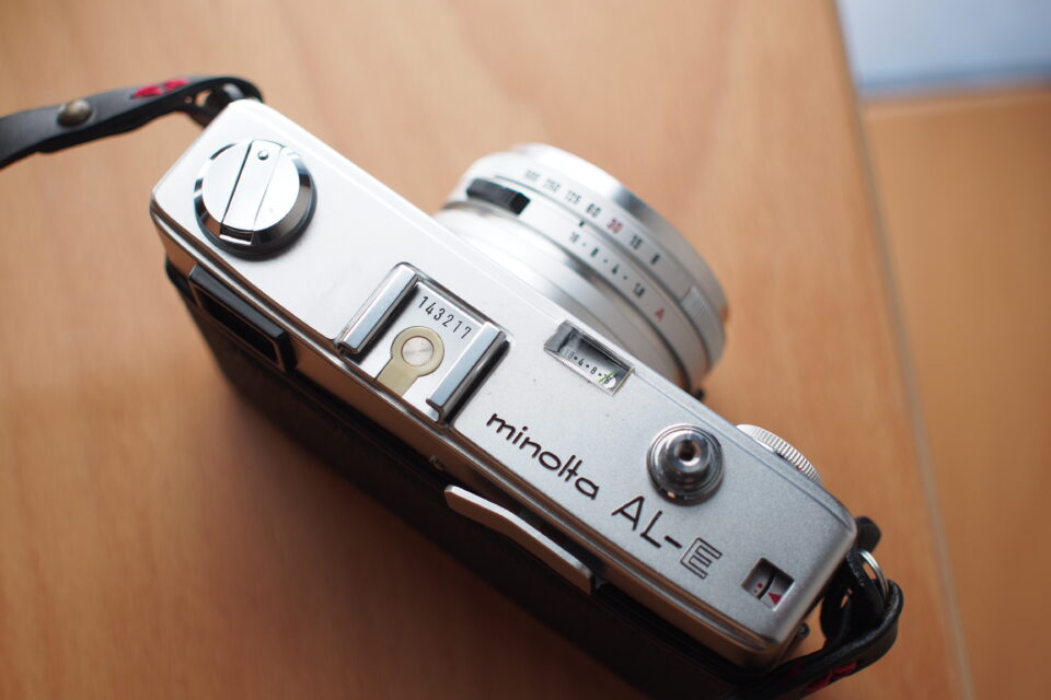 フィルムカメラ　minolta　AL-E